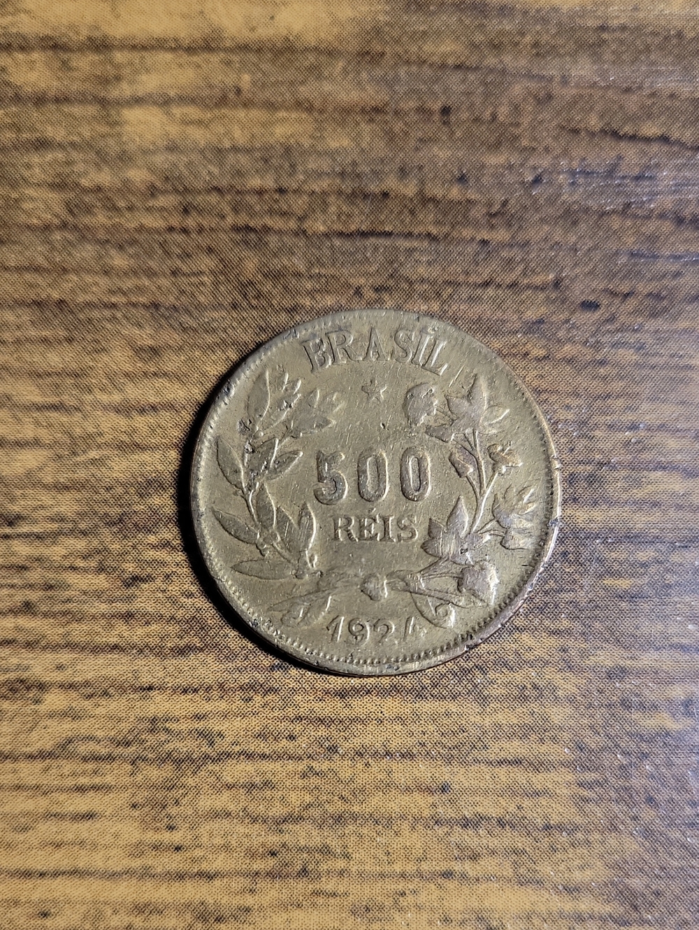 Vintage 1924 Brazilian 500 Reis Coin - Brass Tone Collectible